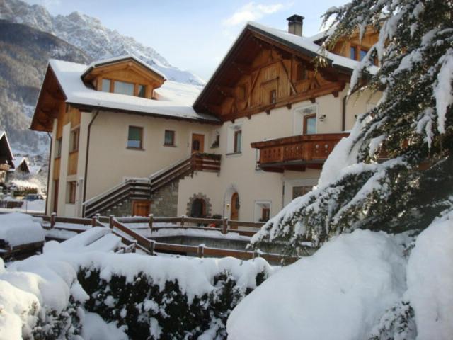 Casa Caste Villa Bormio Luaran gambar